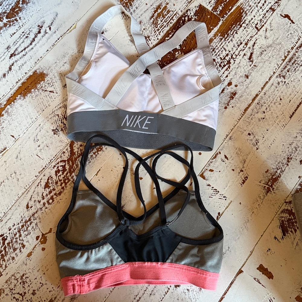 Sz SM-Nike Sports Bra WHITE & A Grey Sport Bra - Picture 2 of 2